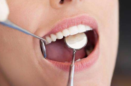 重庆下牙床露牙根大概收费标准是多少钱(2023重庆下牙床露牙根价格范围：4122-6417元)
