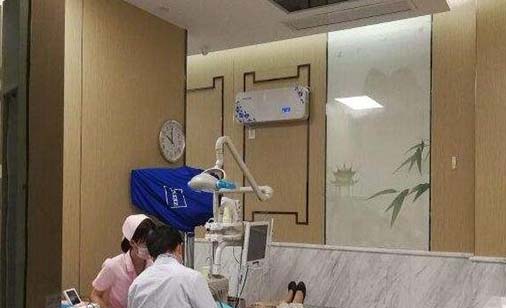 2022深圳牙齿拔除术排名榜十强的正规牙科医院盘点一下！深圳耀光庄蔓莉口腔诊所实力满分！