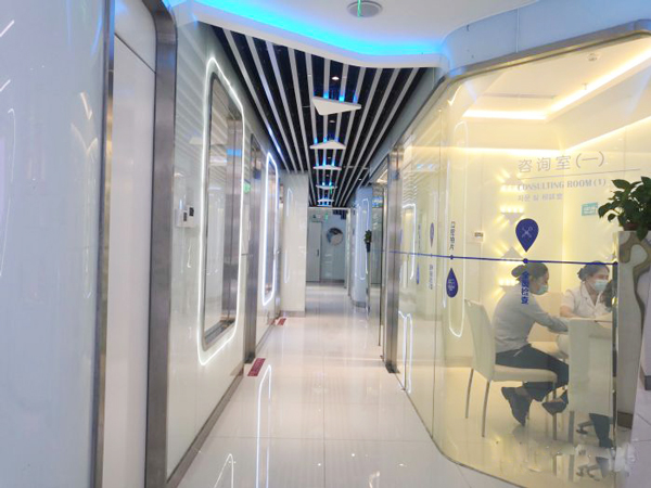 北京钛植口腔咨询室走廊