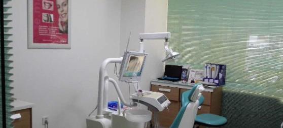 成都金牛金品牙科诊所诊疗室2