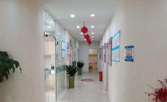 福州维乐口腔(中泽王庄店)医院走廊