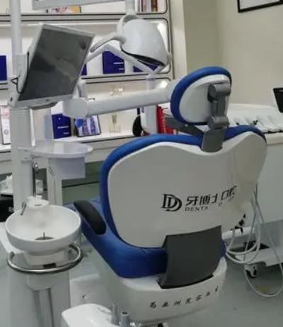 牙博士口腔品牌连锁（台州店）治疗室