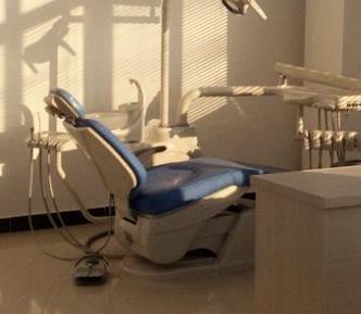 新乡医学院一附院口腔颌面外科治疗室